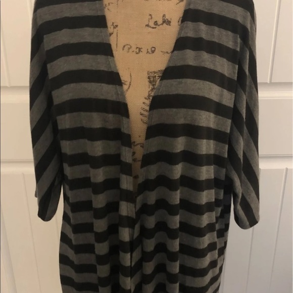 Lularoe‎ Lindsay - Picture 2 of 6